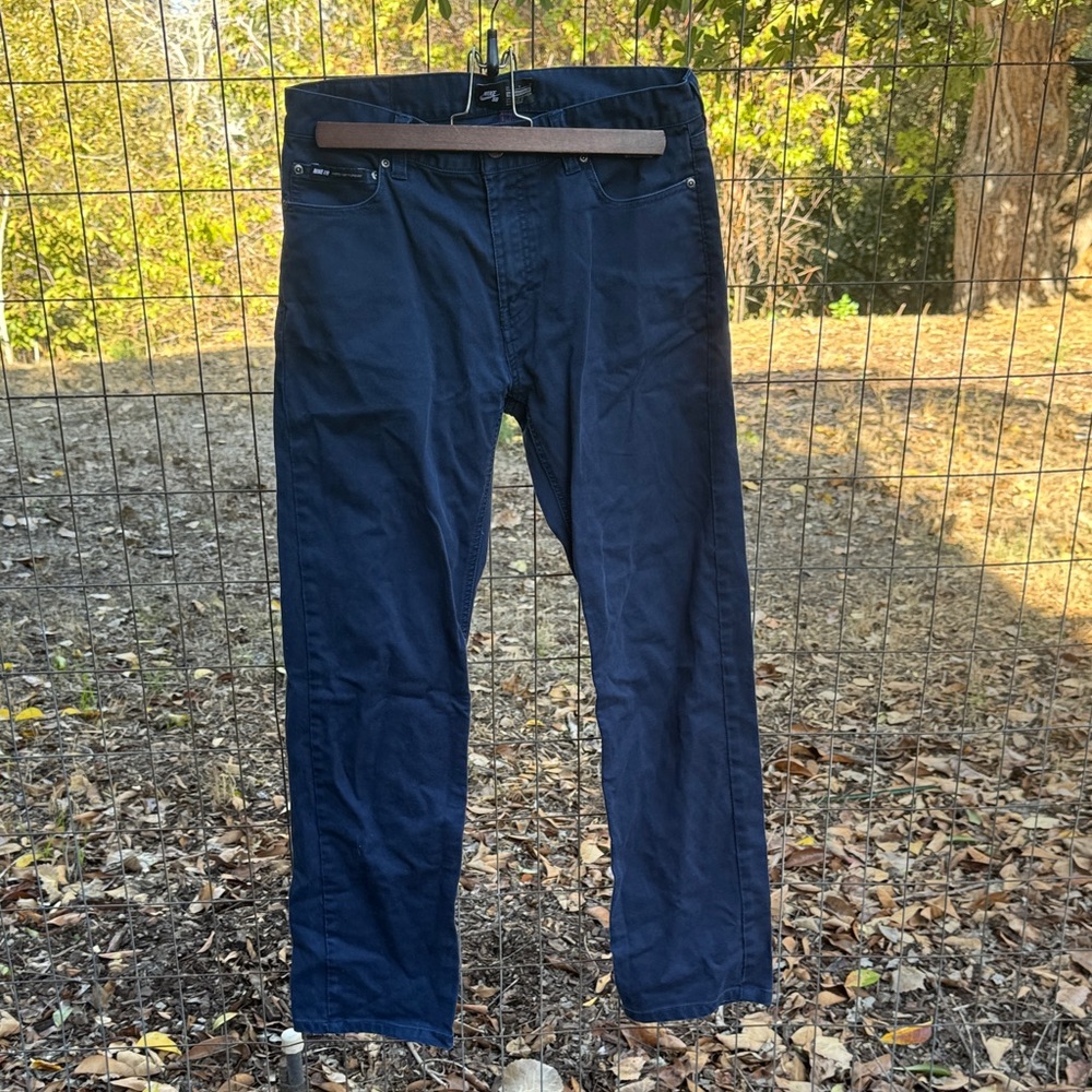Nike Men's Navy Blue Pants
